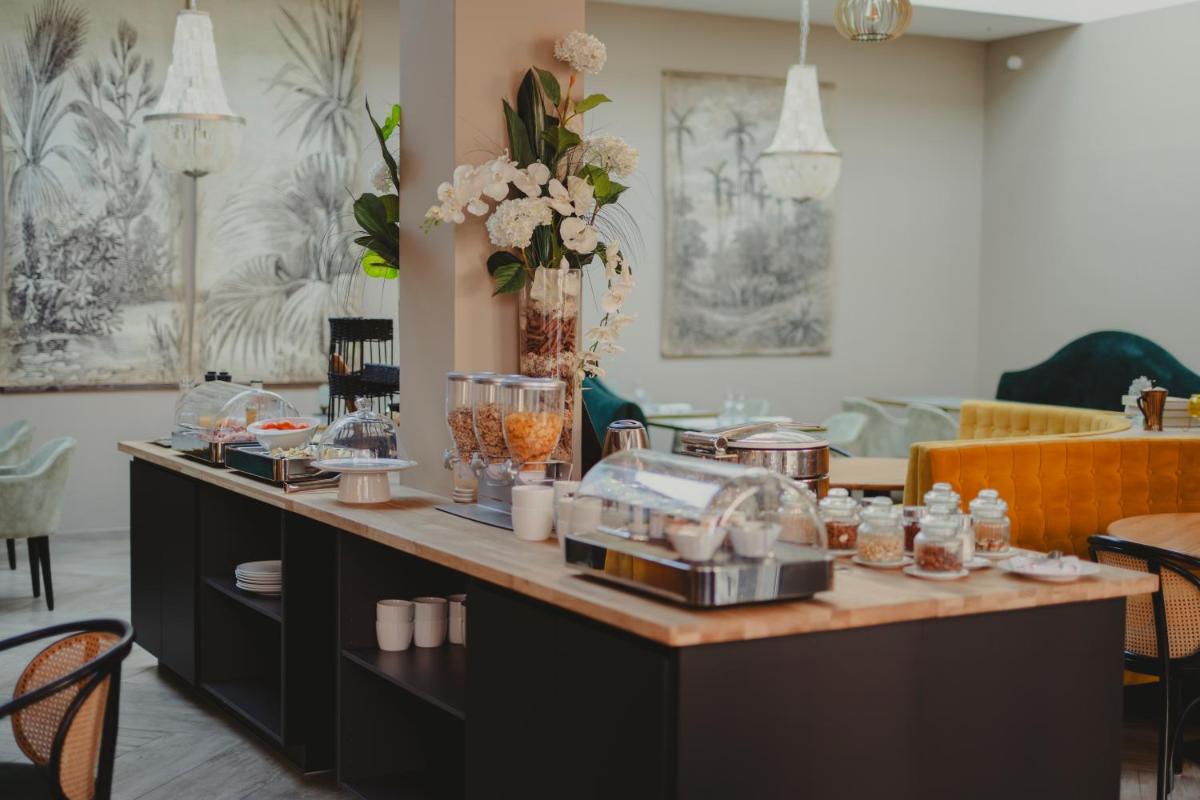 Nourriture dans l'hôtel ou à proximité