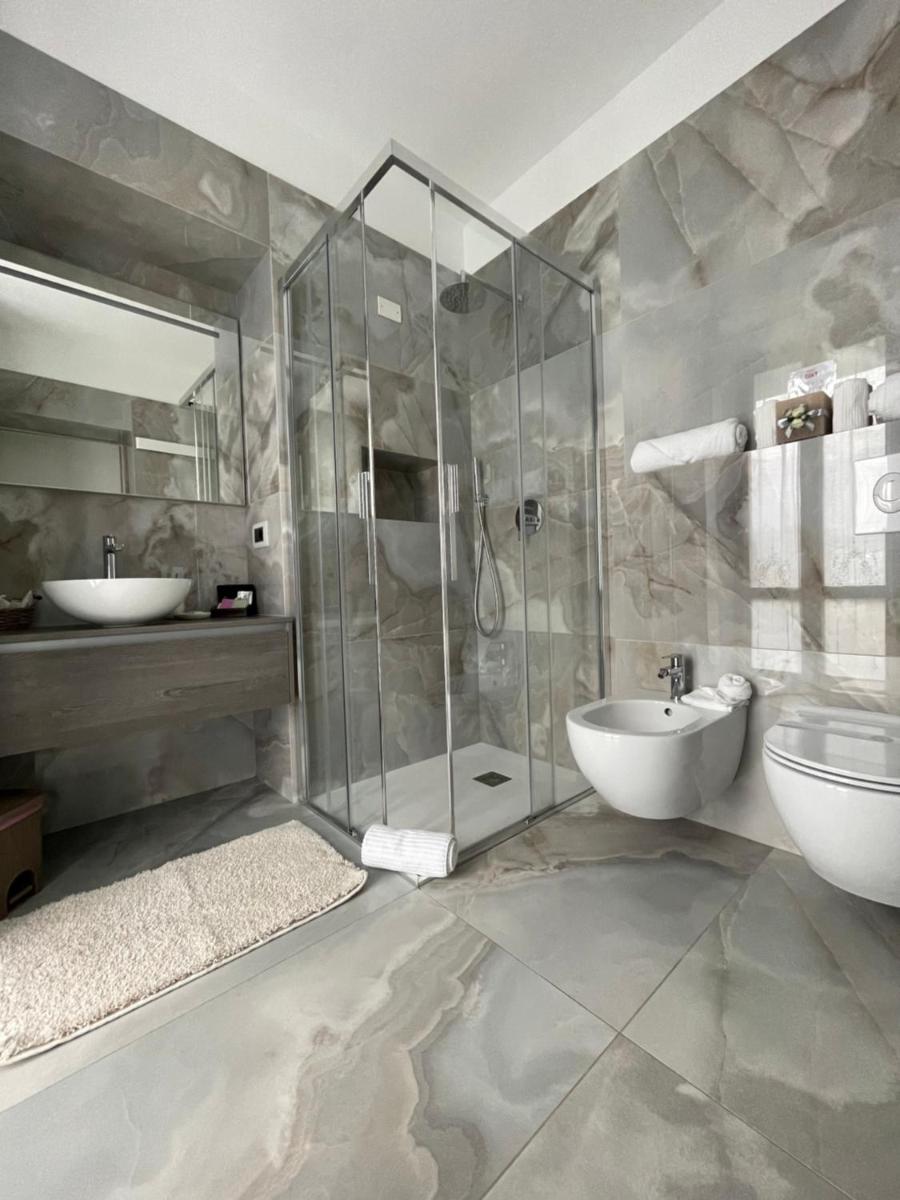 Peonia Apartment - appartamento vista lago - Housity