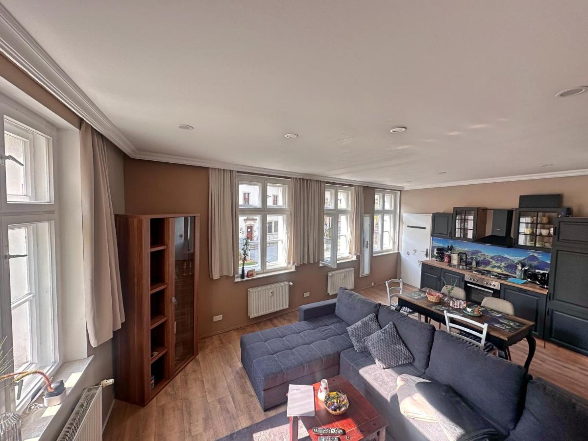 Altstadt Apartment Zittau - stilvolle familienfreundliche Ferienwohnung 78qm am Zittauer Museum und Zittauer Gebirge im Herzen der Oberlausitz mit eigenem Parkplatz ideal zum Wandern im Dreiländereck - Housity