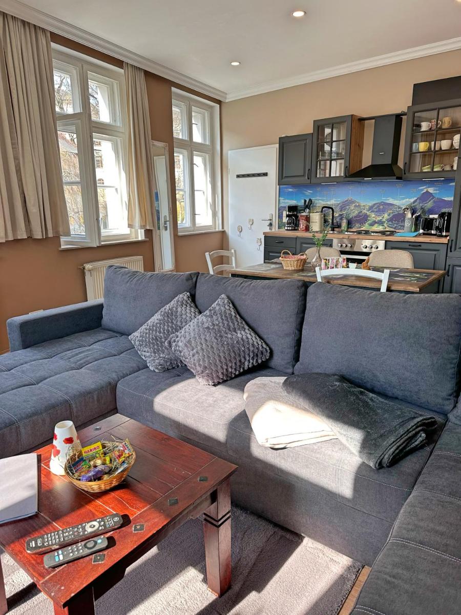 Altstadt Apartment Zittau - stilvolle familienfreundliche Ferienwohnung 78qm am Zittauer Museum und Zittauer Gebirge im Herzen der Oberlausitz mit eigenem Parkplatz ideal zum Wandern im Dreiländereck - Housity