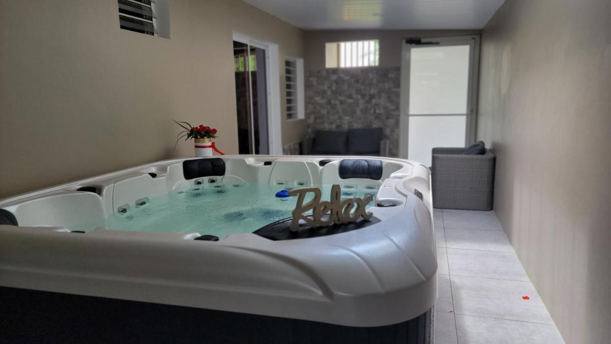 Relax Appart Hôtel - Housity