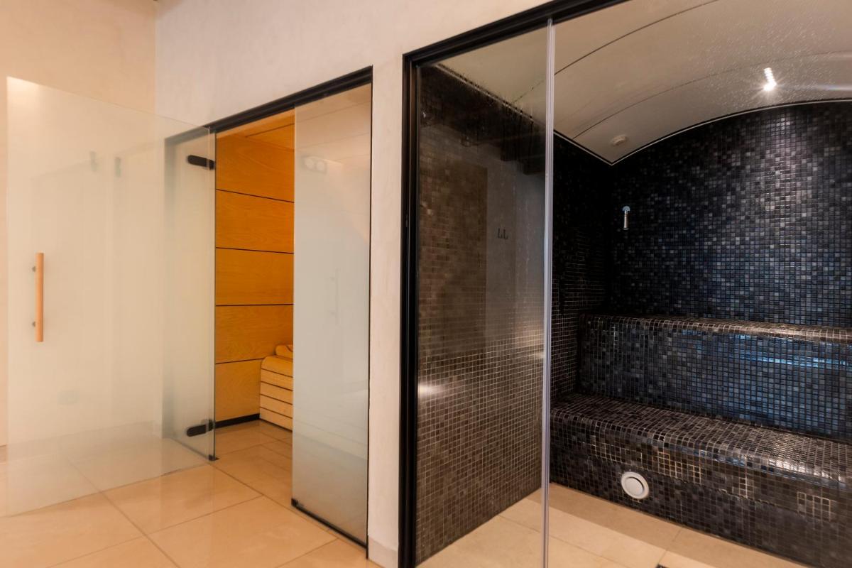 Un baño de Albades Hotel & Spa - Adults Only - 4 Star Superior