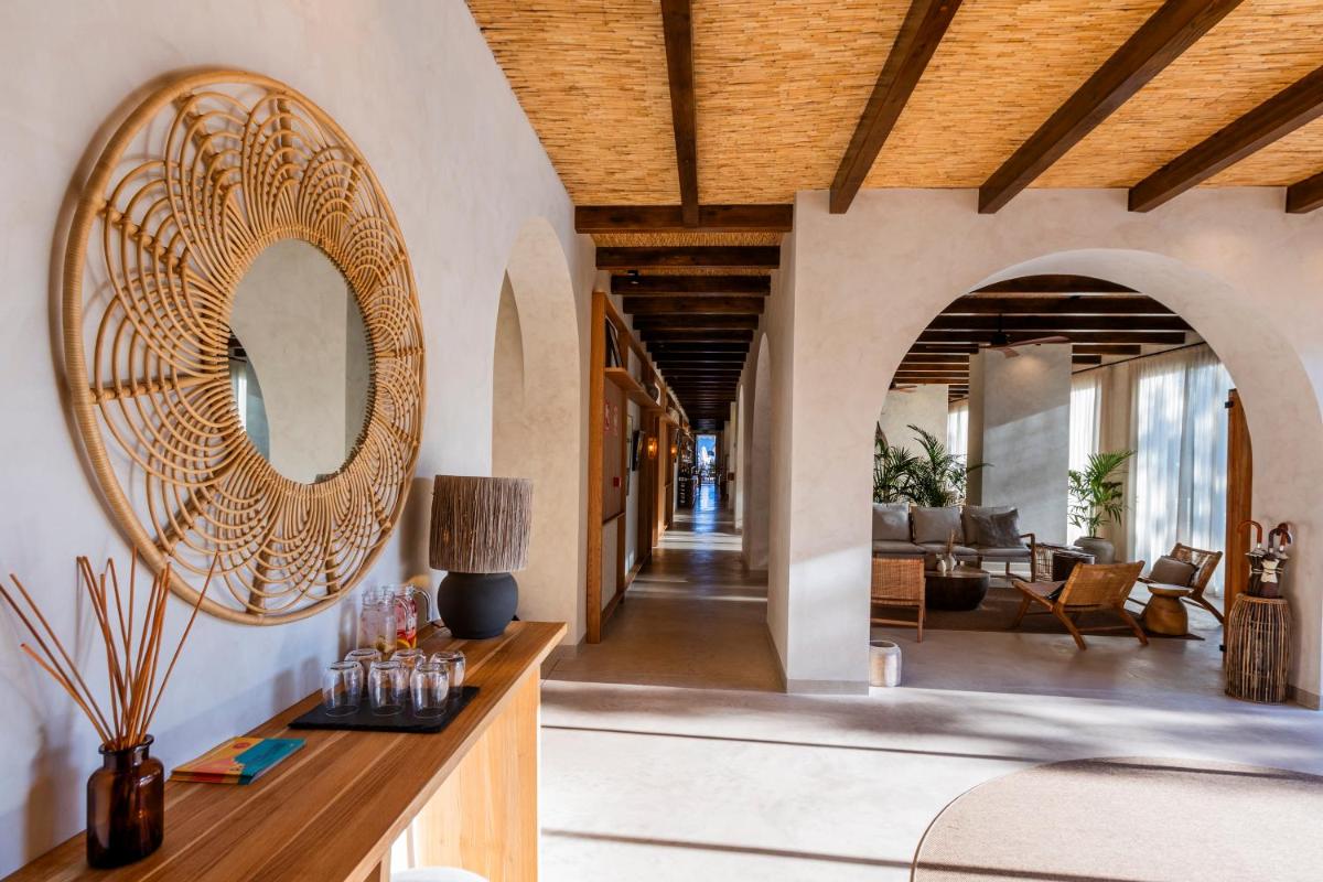 Albades Hotel & Spa - Adults Only - Housity