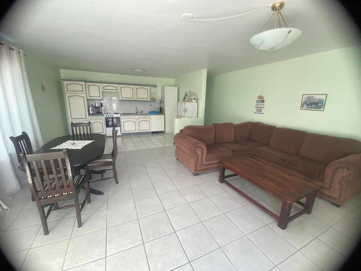 Lovely 2-bedroom vacation home with free parking - Housity