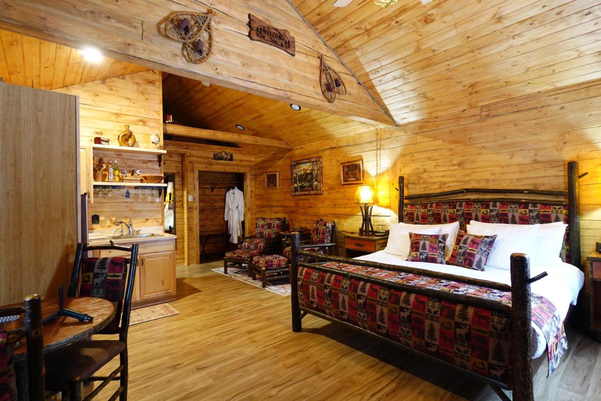 Moose-AKa's Cabins - Housity
