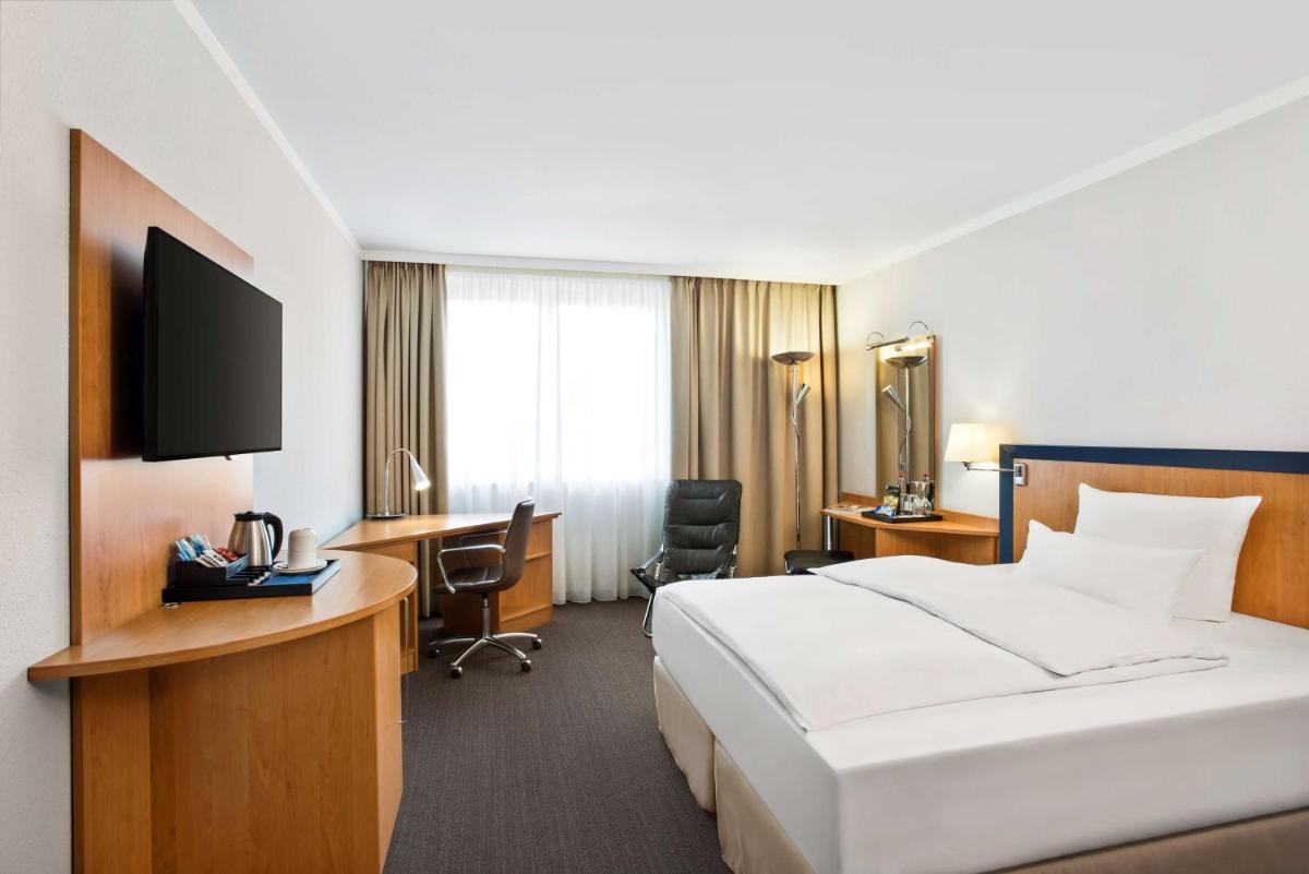 NH Frankfurt Airport West - Housity