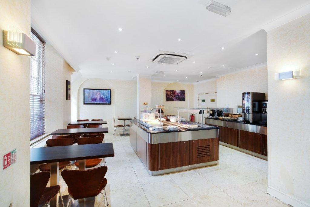 Queens Park Hotel - Housity