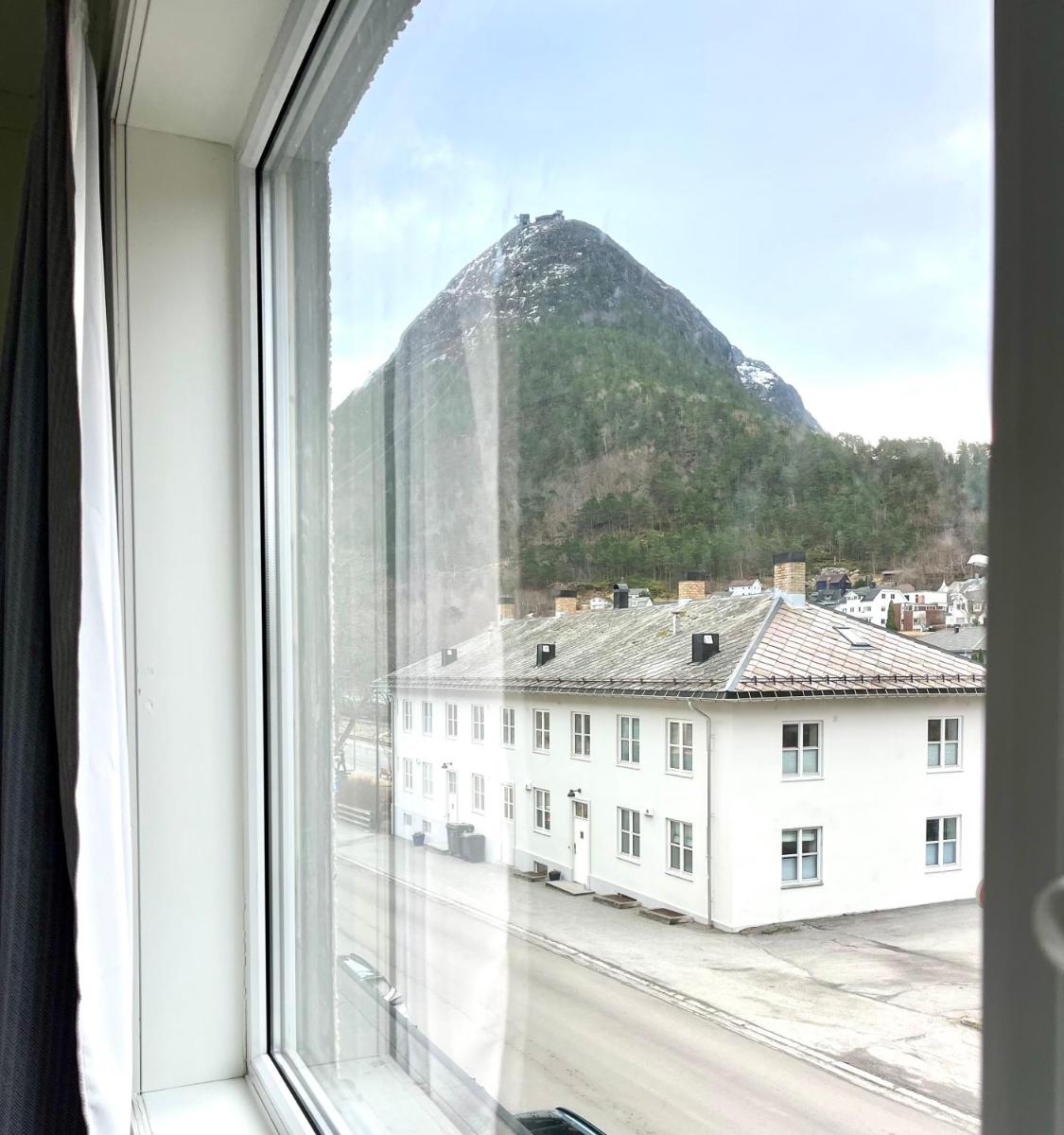 I hjerte av Åndalsnes sentrum - Housity