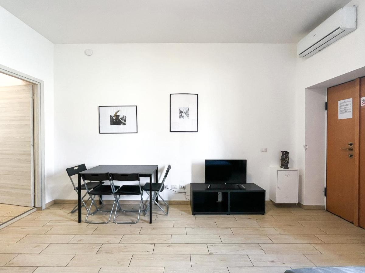 Along the Canal smart flat Naviglio - 4 people - Hizvo
