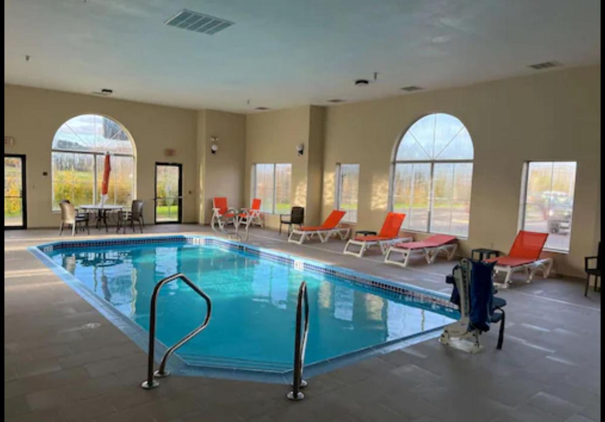 Wingate by Wyndham Clearfield - Housity