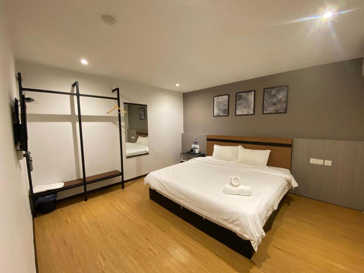 Havona Hotel - Bandar Putra Kulai - Self Check-In - Housity