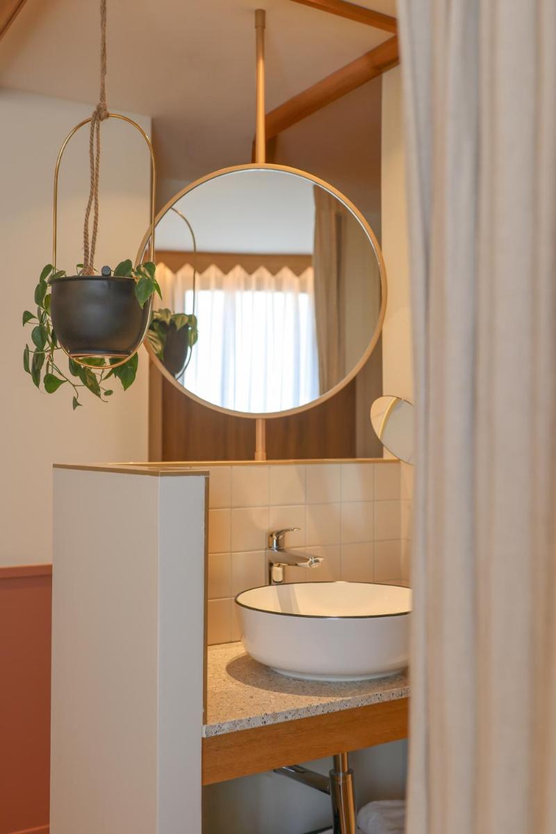 Salle de bains dans l'établissement Bloom House Hôtel & SPA