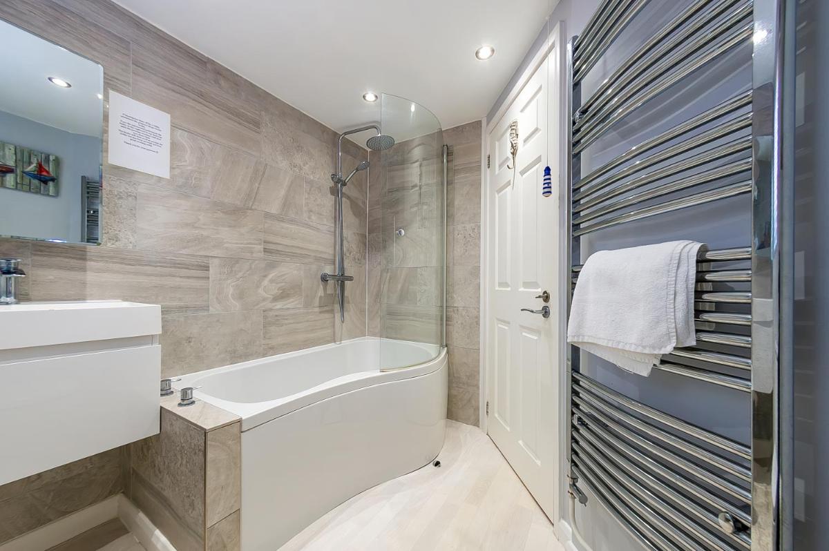 5 Ivy Yard - Housity