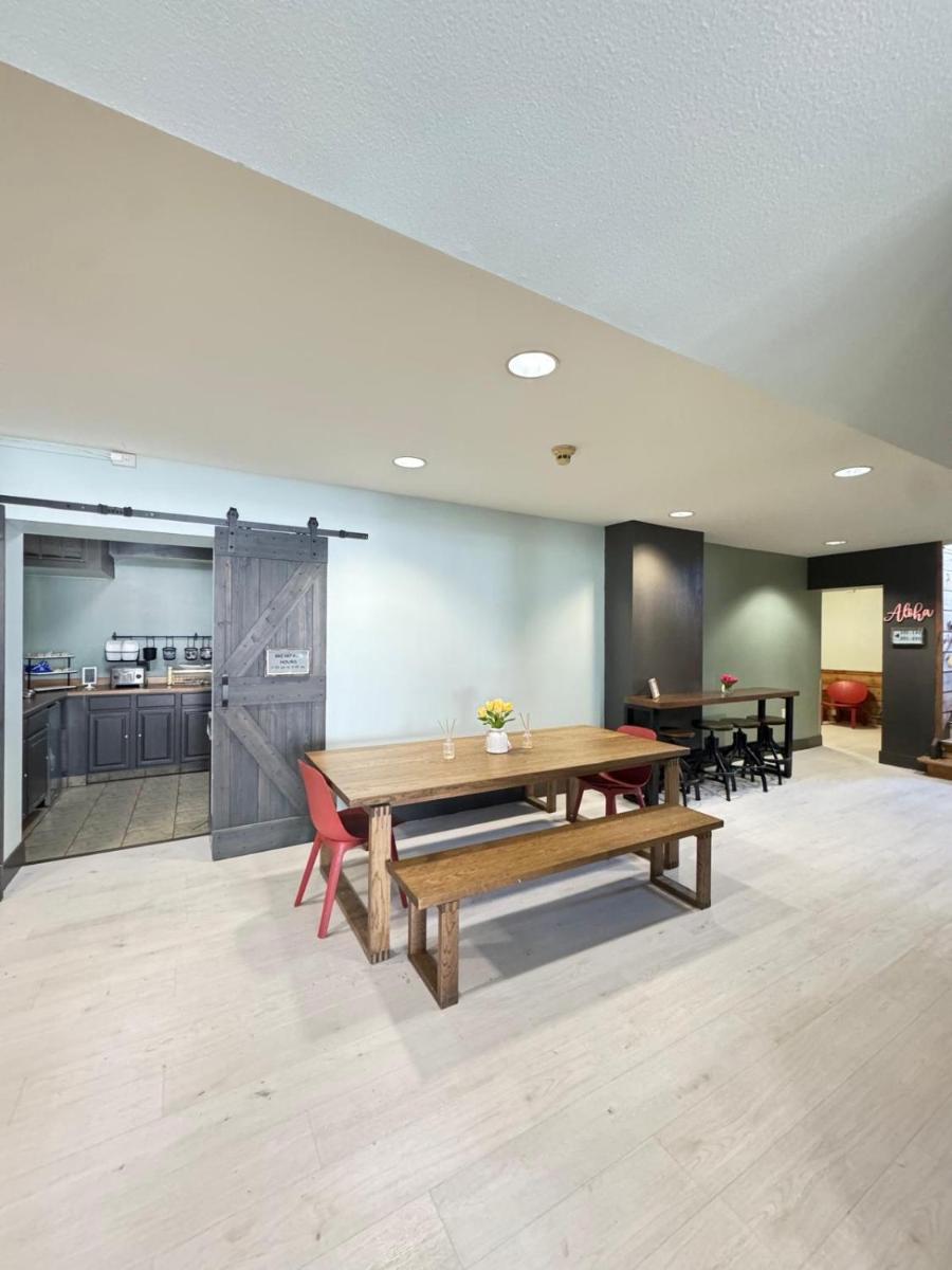 Valued Stay Aloha - Housity