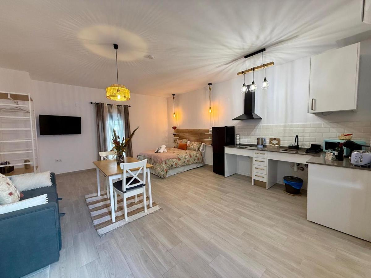 Apartamentos Turísticos Antonio Parra - Housity
