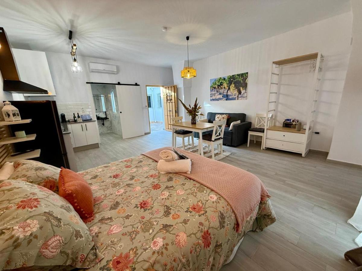 Apartamentos Turísticos Antonio Parra - Housity