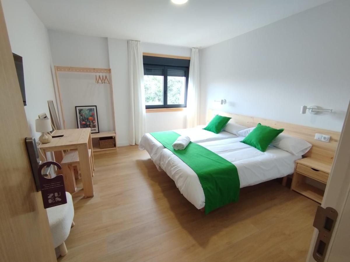 Hotel Zura - Housity