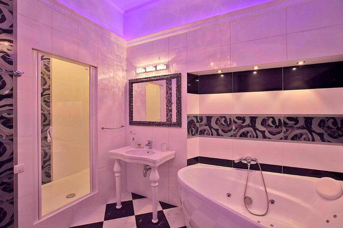 Kiev Centre Opera Apartments - Hizvo