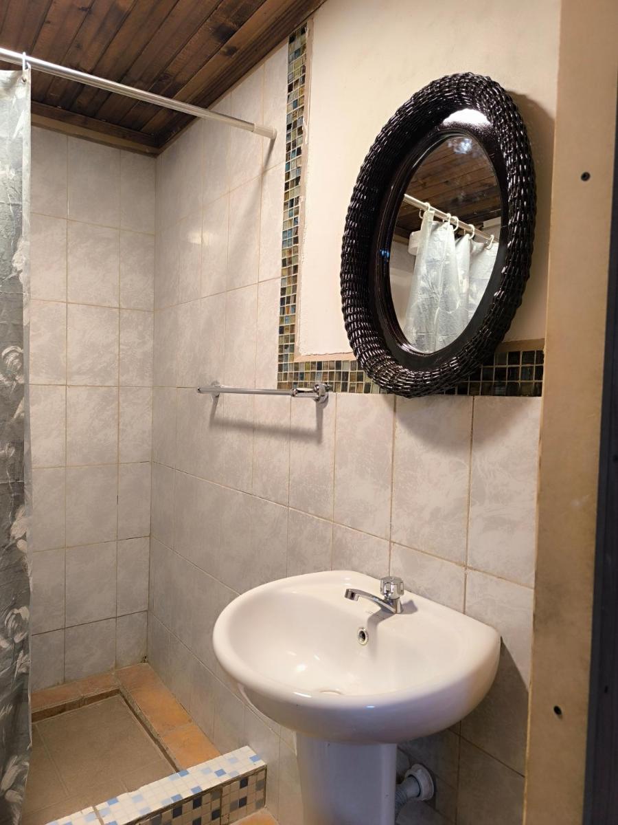 Hostal Choja - Housity