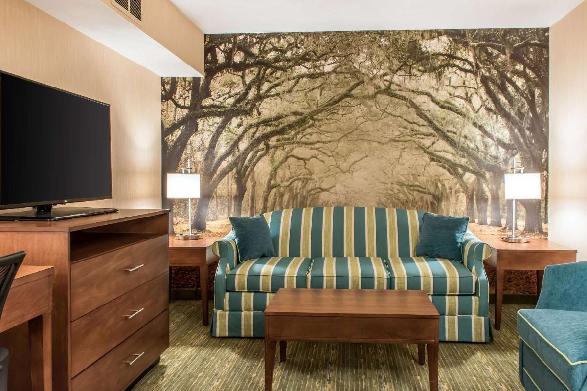 Quality Inn Bedford - Housity