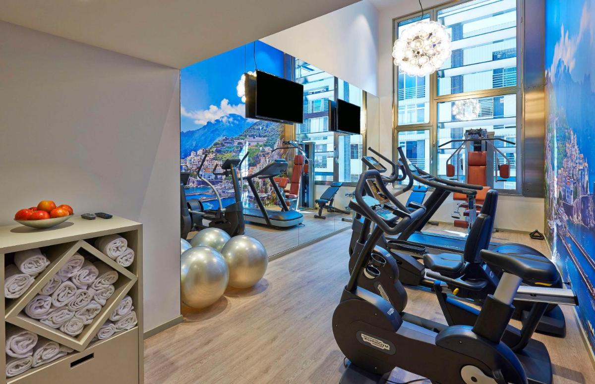 Gimnasio o instalaciones de fitness de NH Collection Barcelona Constanza