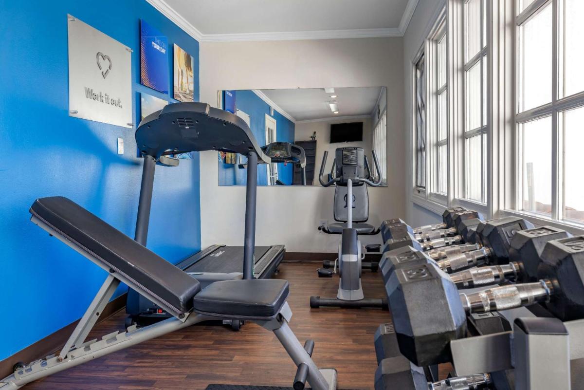 Comfort Suites San Clemente Beach - Housity