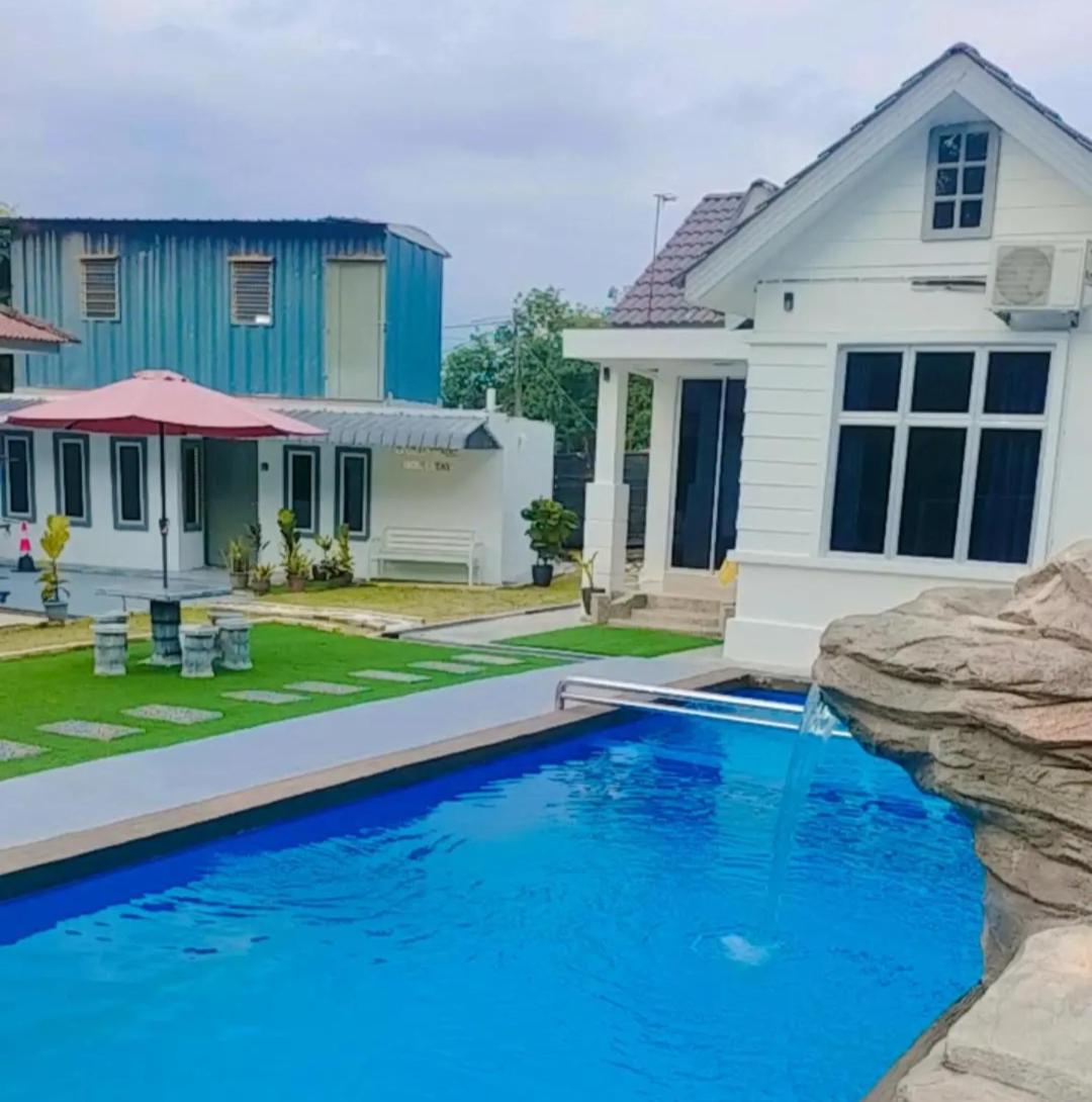D'Ulu Tehel Homestay Melaka - Private Swimming Pool - Housity