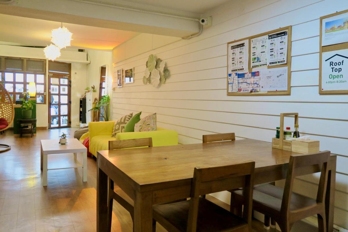 Les Fleurs Bangkok Hostel - Housity