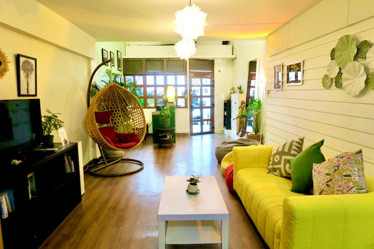 Les Fleurs Bangkok Hostel - Housity
