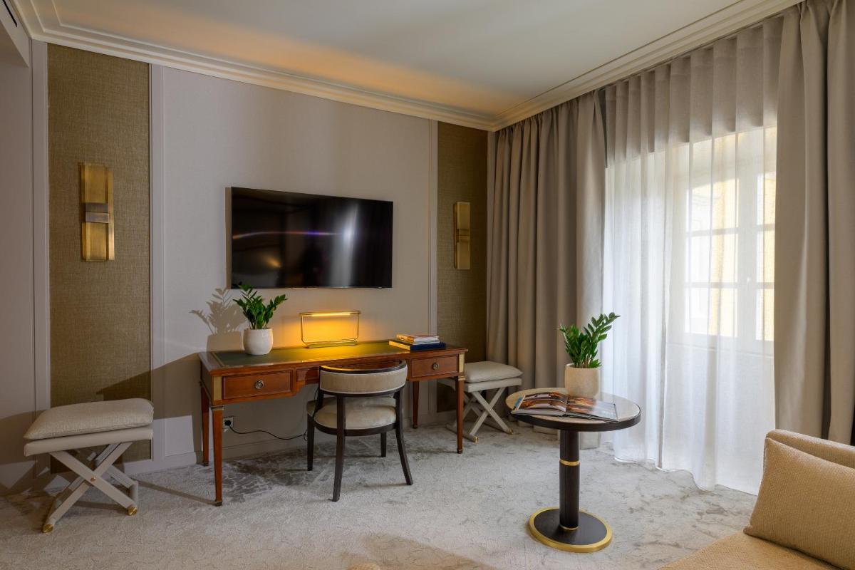 Uma televisão e/ou sistema de entretenimento em Casa da Calçada