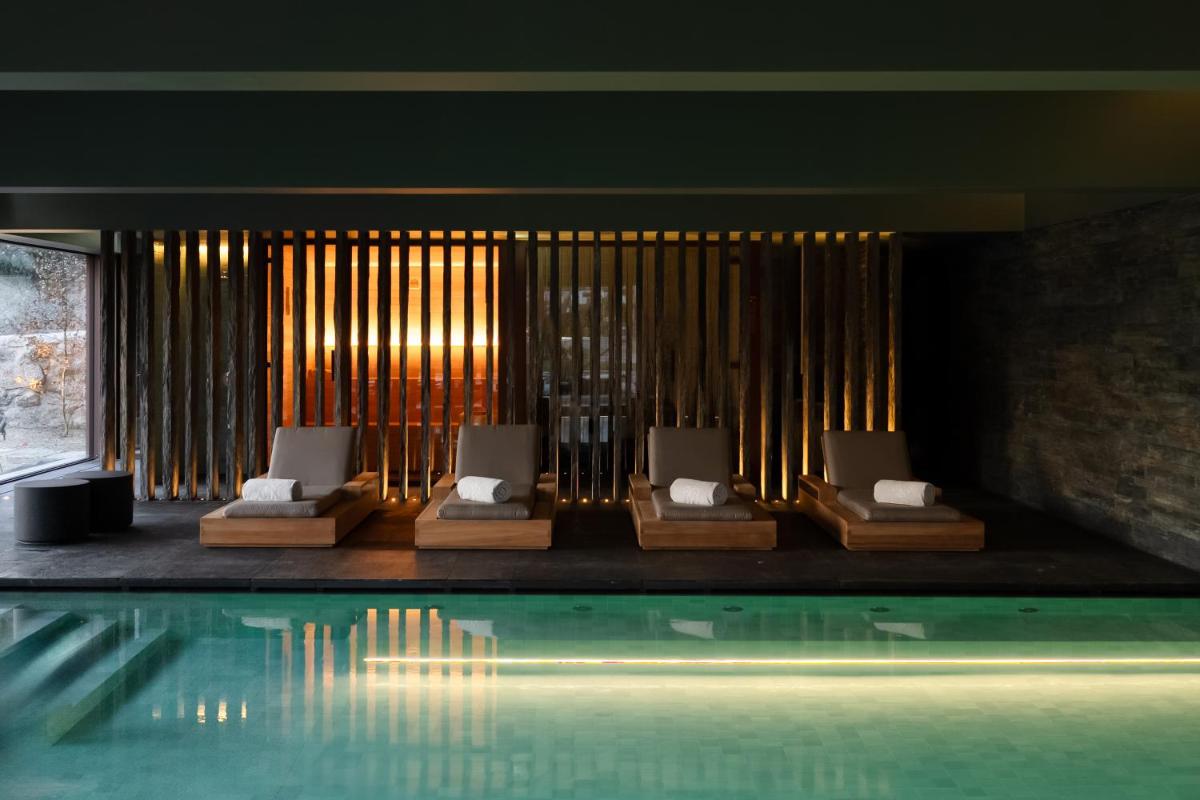 A piscina em ou perto de Casa da Calçada