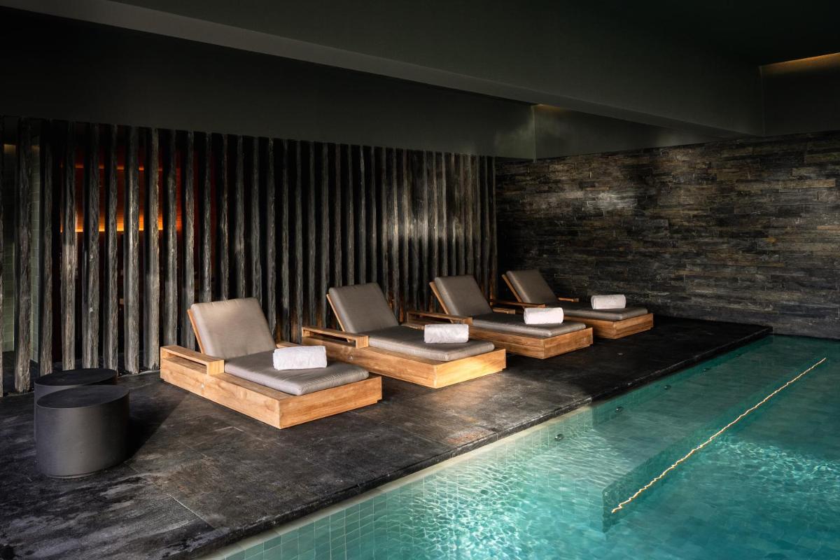 A piscina em ou perto de Casa da Calçada