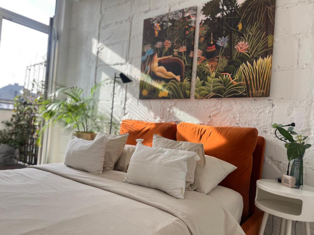 Apartament I LOVE PIOTRKOWSKA z wielkim lustrem, balkonem i klimatyzacją - Housity