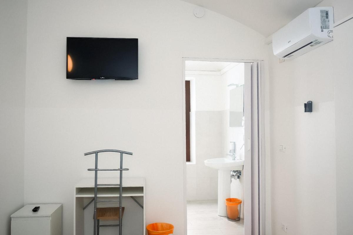 La Boheme SMART Hotel - Hizvo