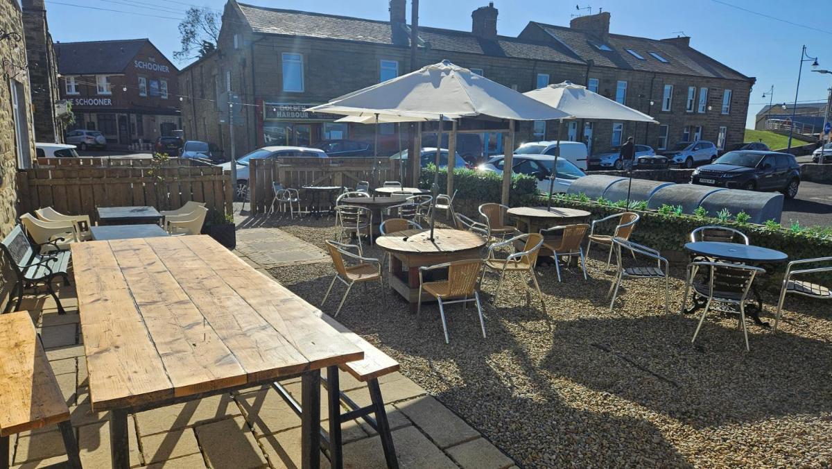 Amble Harbour retreats - Housity