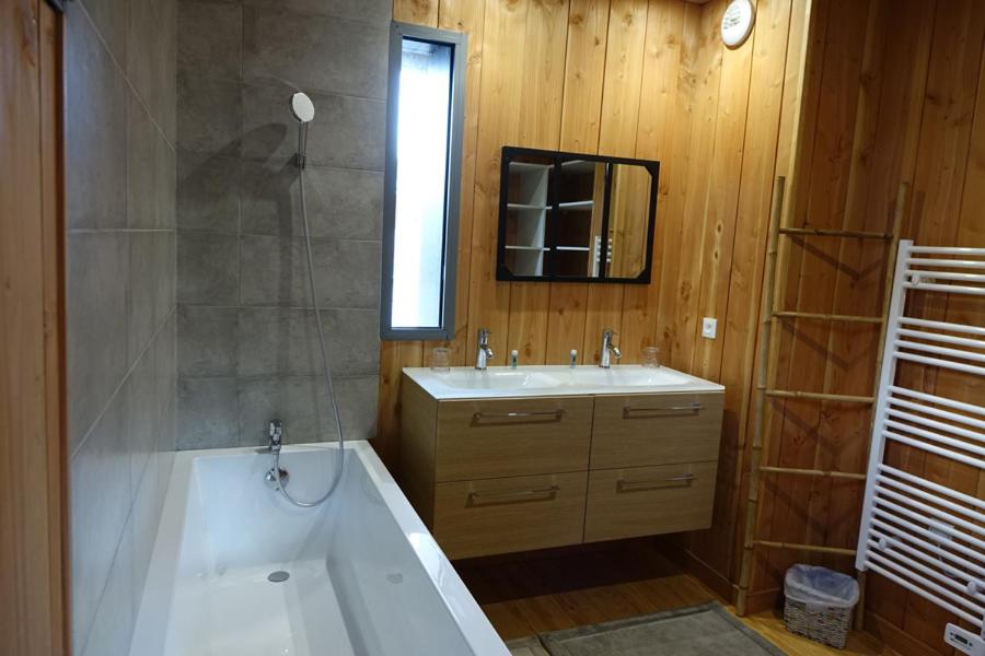 La Cabane de Chacha, chambres et table d'hôtes - Housity