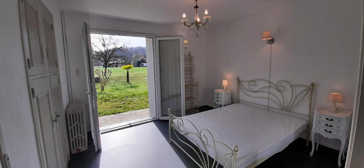 Gîte près de Sarlat avec jardin et salon de massages - Housity