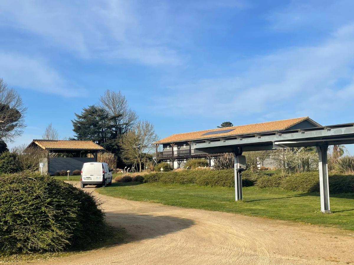 Jardin de l'établissement La Petite Couronne, Ecolodge & Lofts