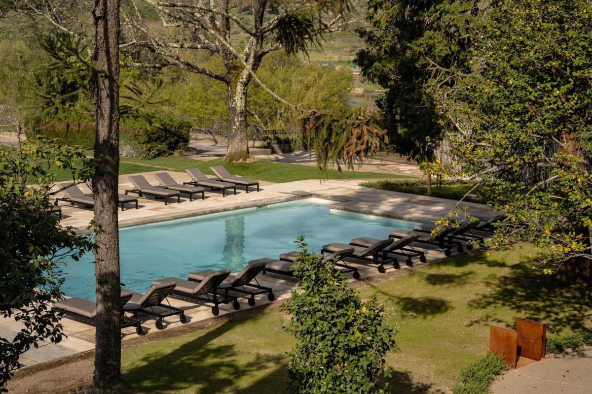 A piscina em ou perto de Casa da Calçada