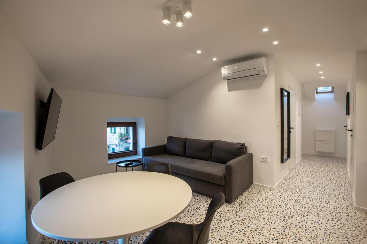 Villa Ula Premium Apartments ,Free Private PARKING - Hizvo