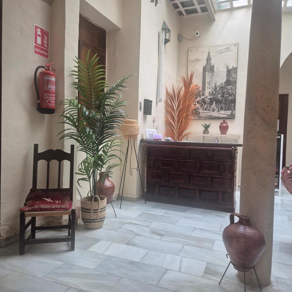 Pensión Javier - Housity