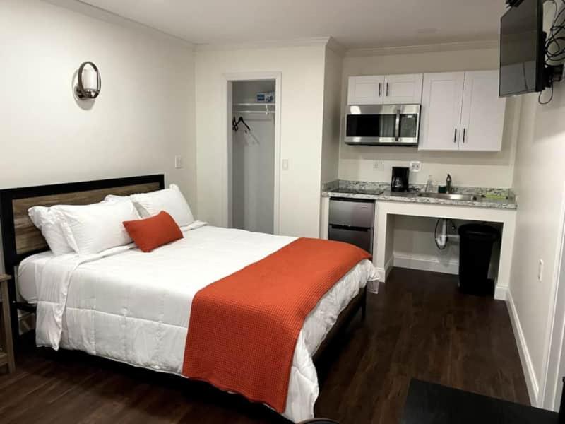 Gatehouse Motel - Housity