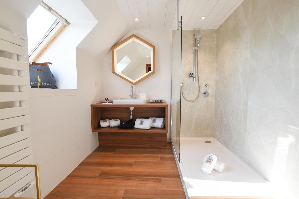 Salle de bains dans l'établissement Hotel des Berges, Restaurant Gastronomique & Spa