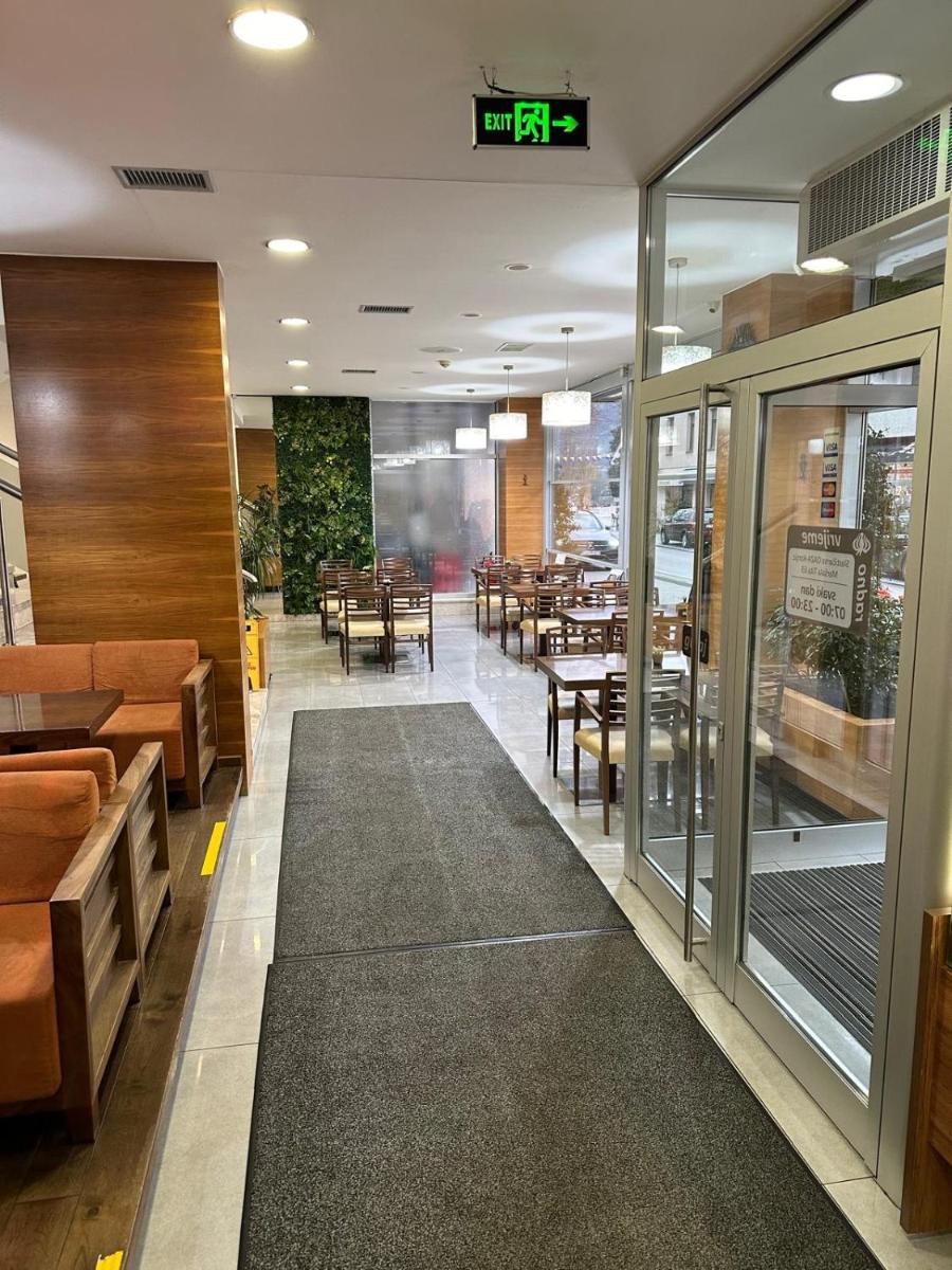 Hotel Oaza - Housity