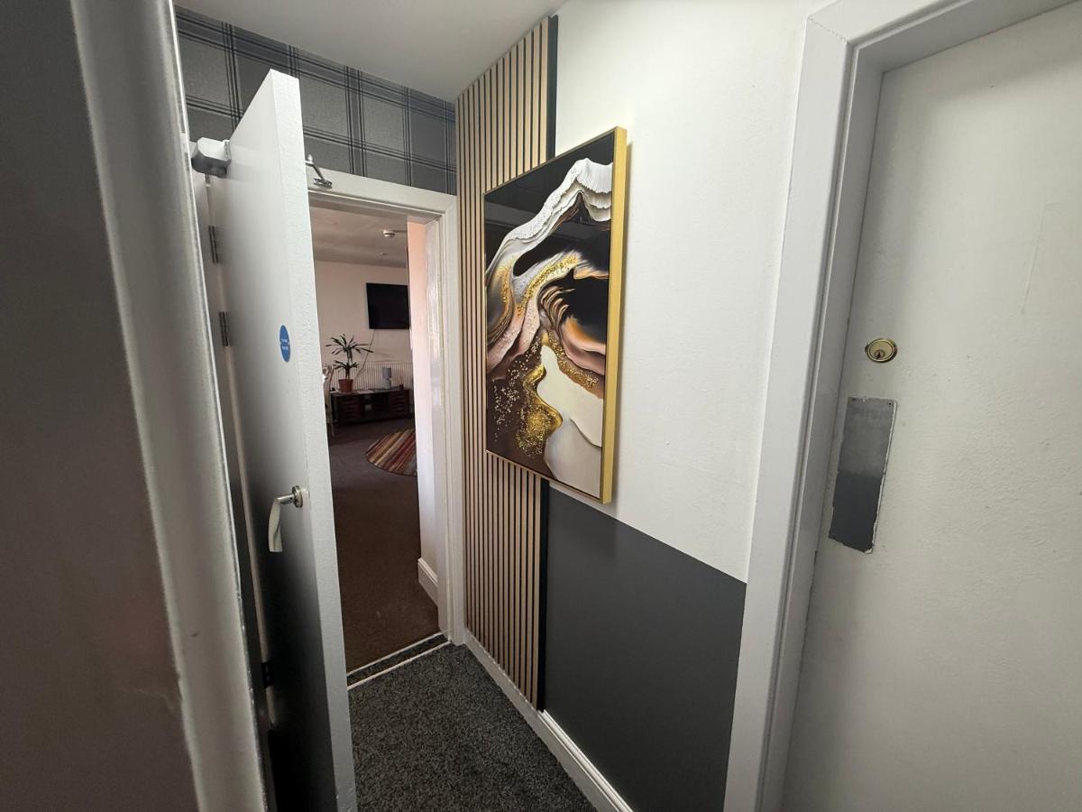 Moor Park Apartments - Housity