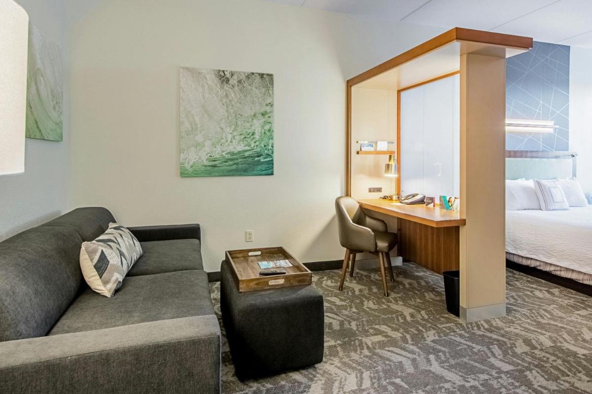 SpringHill Suites Tampa North/Tampa Palms - Housity