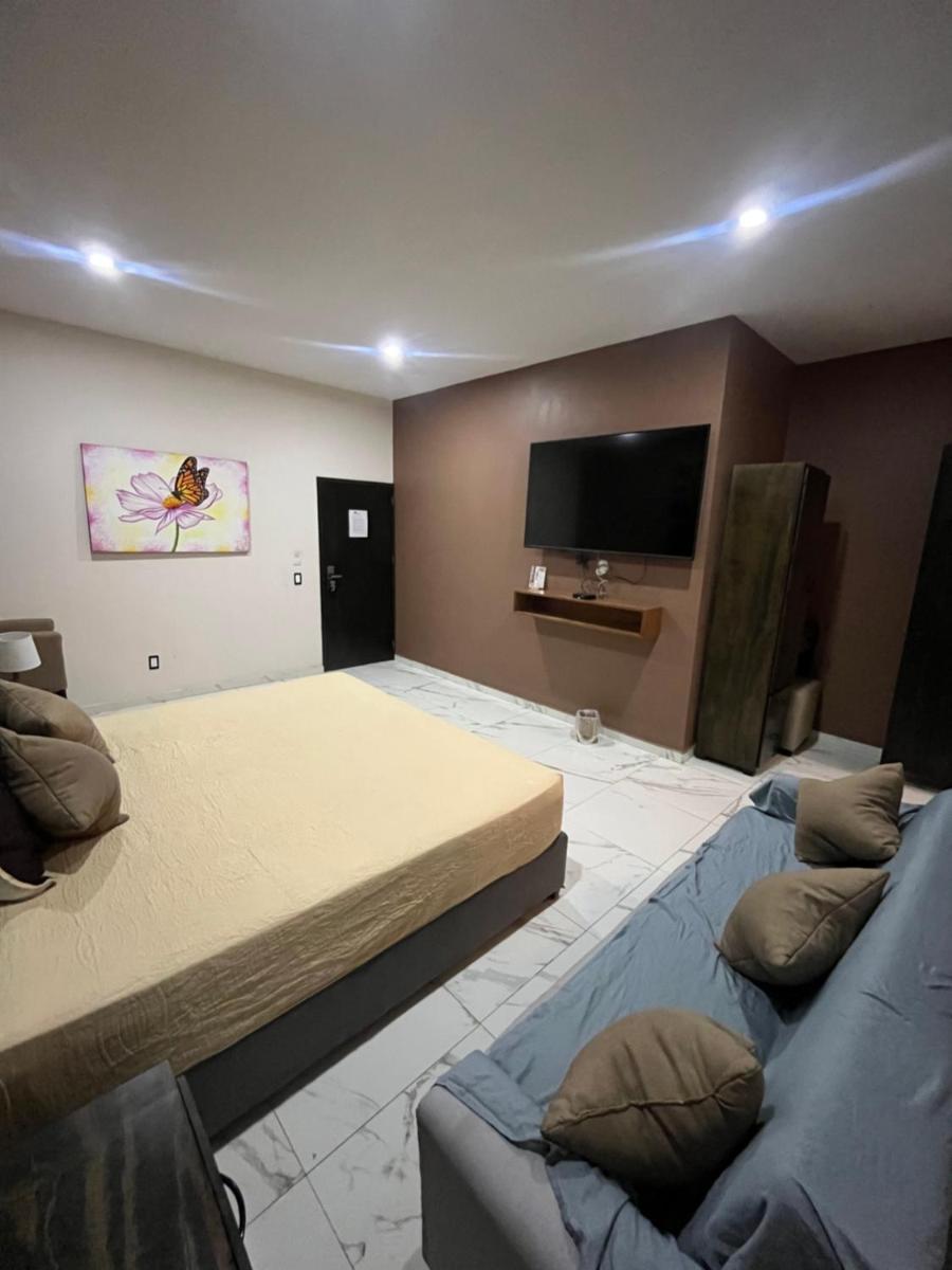 Kolombrini Hotel - Housity