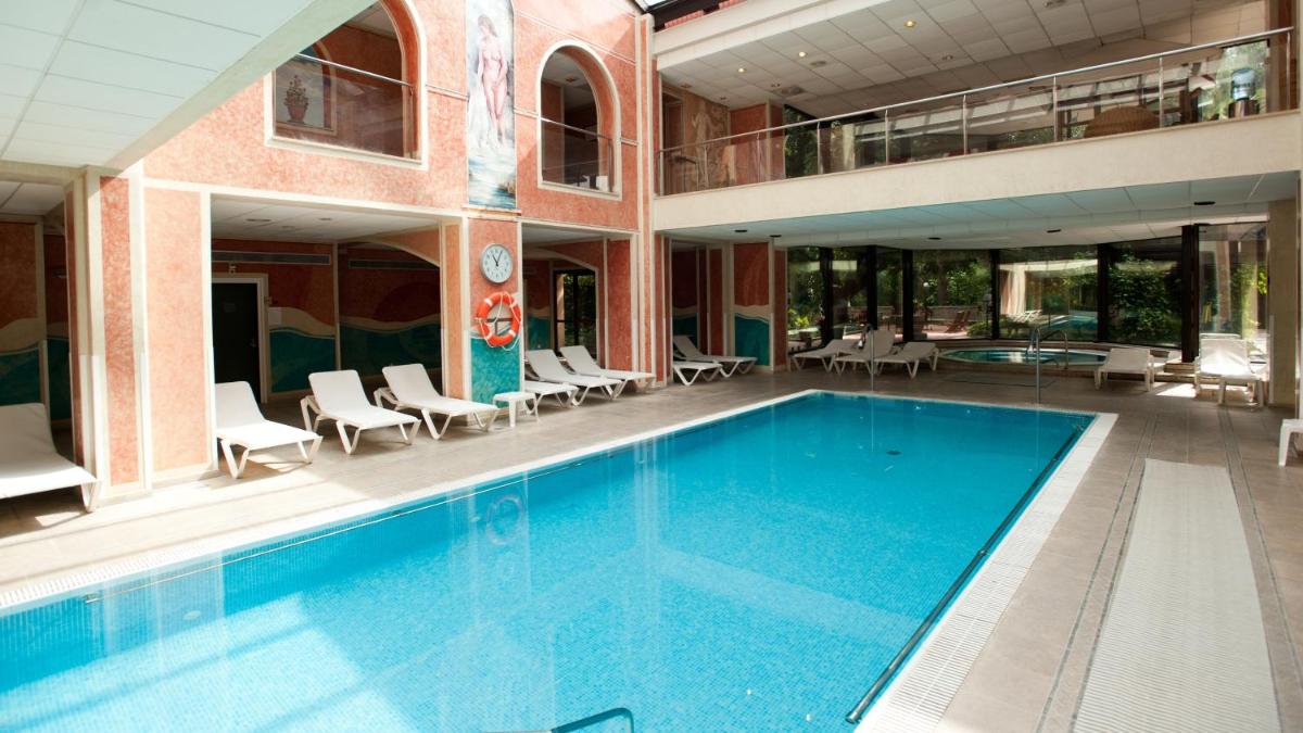 Piscina en o cerca de Termes Montbrio Hotel & Spa