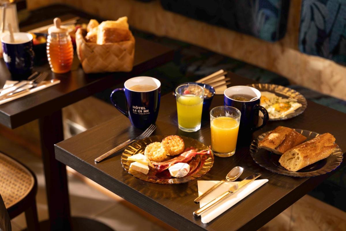 Nourriture dans l'hôtel ou à proximité