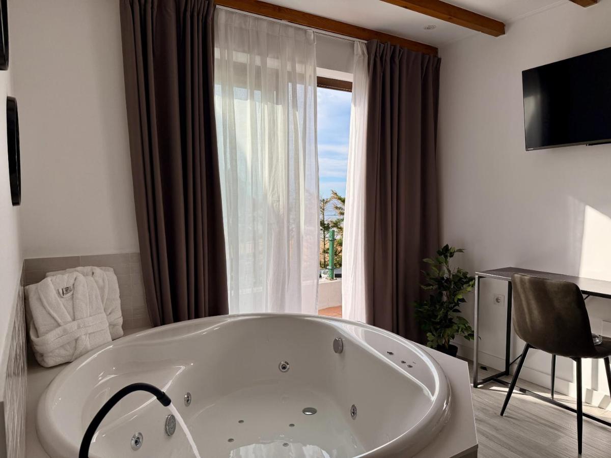 Hotel SanMar - Housity